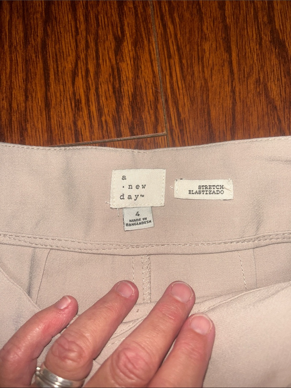 a new day High-Waist Pleated Shorts in Light Taupe - Picture 4 of 5